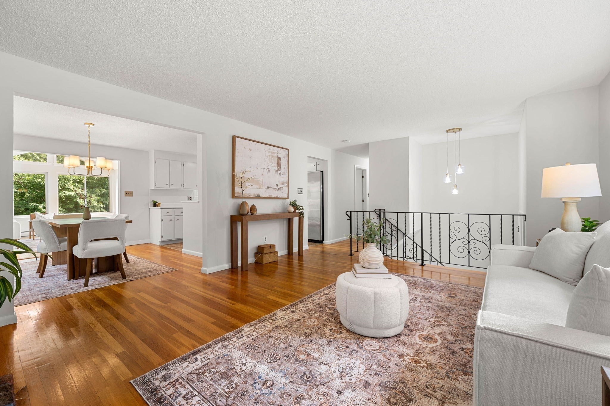 21 Freeport Dr, Burlington, MA, 21 Freeport Dr, Burlington, MA Photo #3