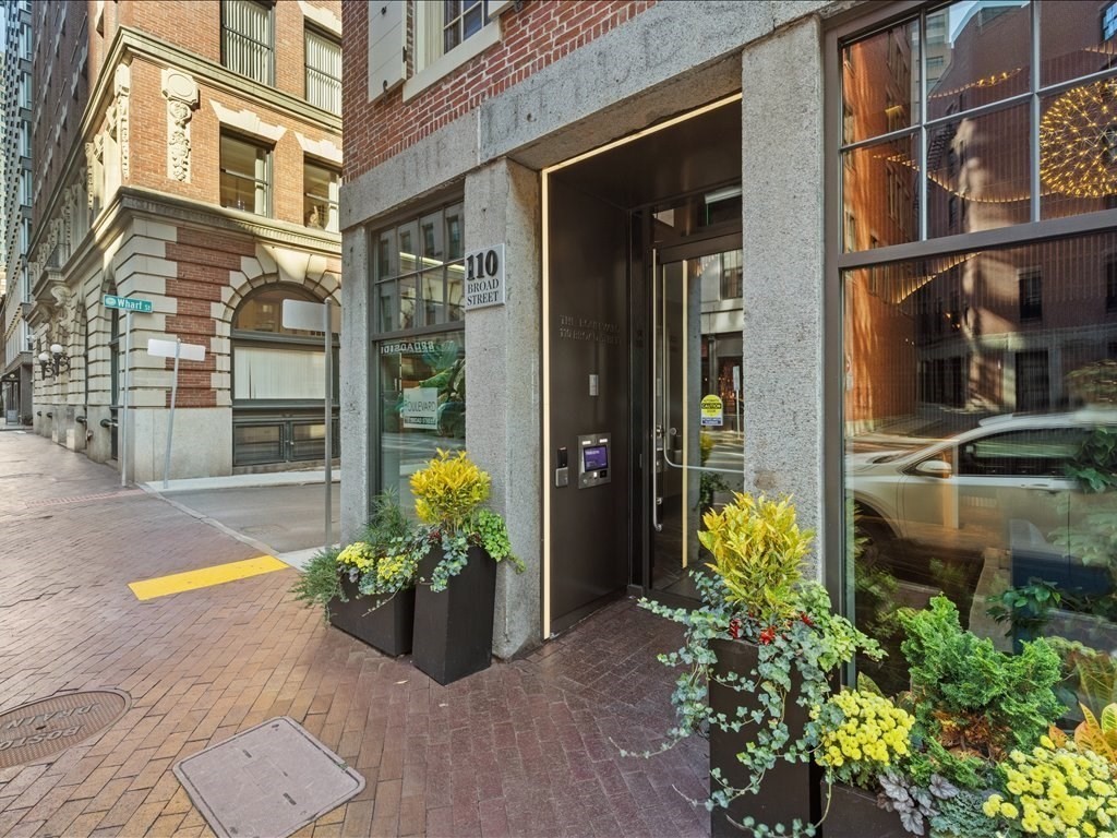 110 Broad Street 1101