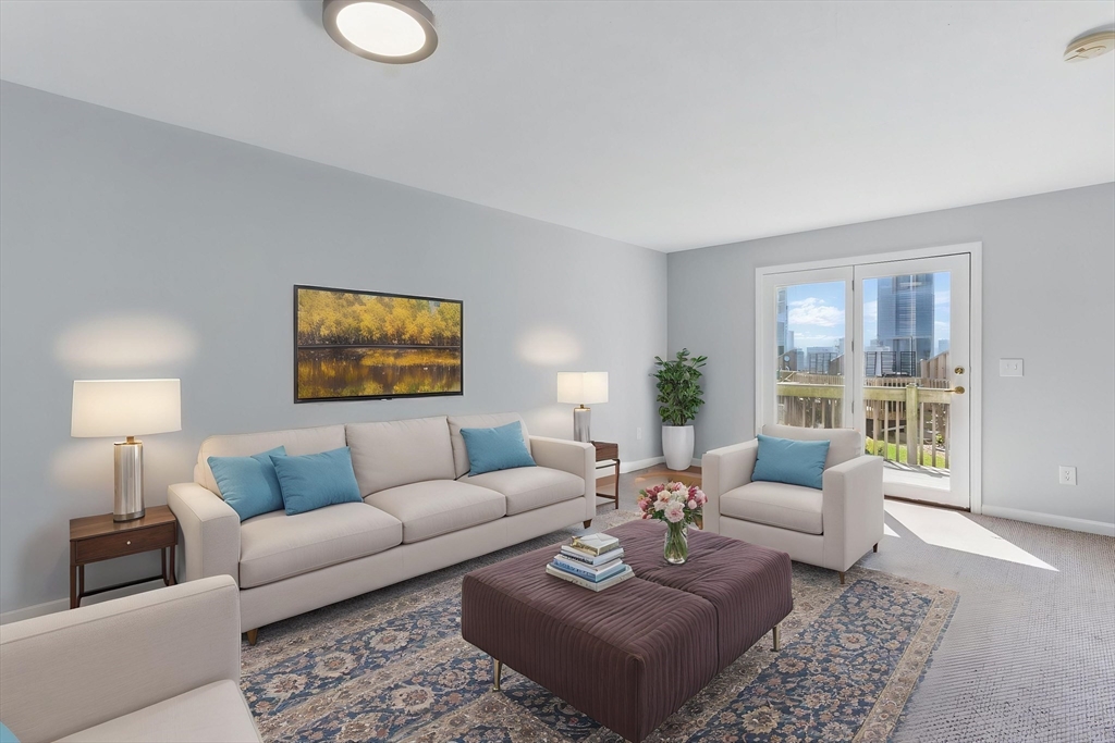 Chicopee, Massachusetts 01013, United States, 2 Bedrooms Bedrooms, ,2 BathroomsBathrooms,Residential,Pending,108211