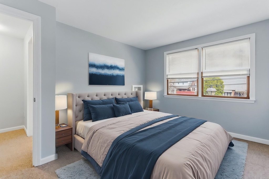 Chicopee, Massachusetts 01013, United States, 2 Bedrooms Bedrooms, ,2 BathroomsBathrooms,Residential,Pending,108211