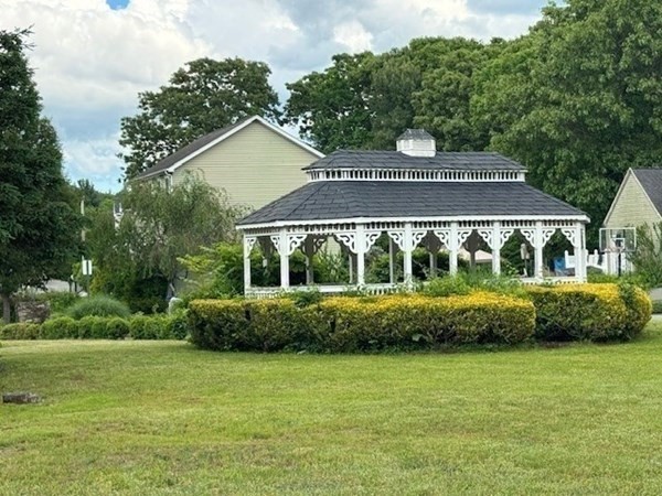 22 Freemens Cir