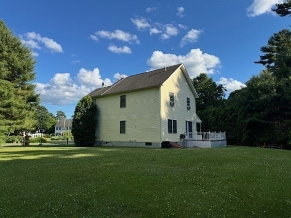 22 Freemens Cir