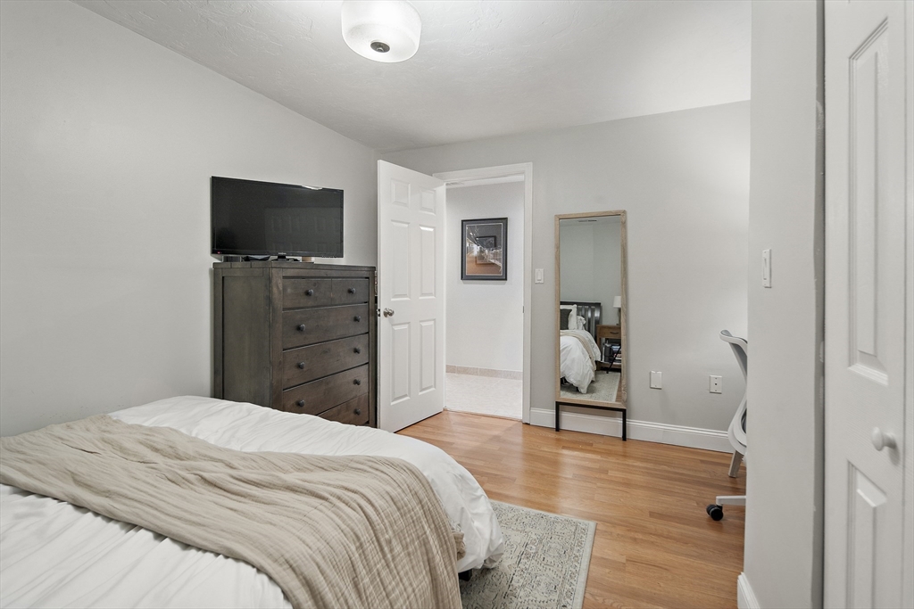 356-358 Main St 3