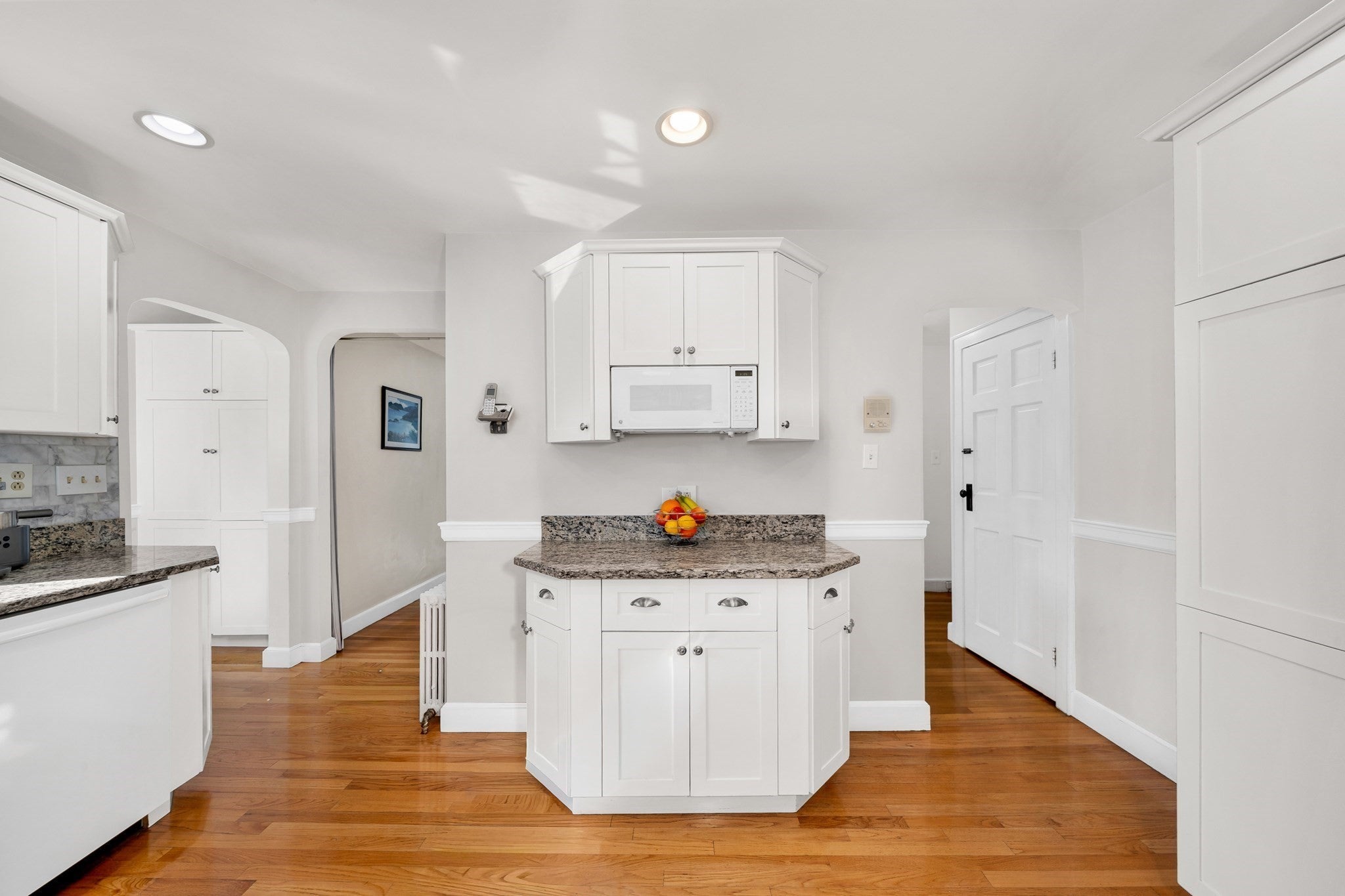 9 Priscilla Ln, Winchester, MA, 9 Priscilla Ln, Winchester, MA Photo #7