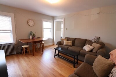 Click for 29 Mckenn St #2, Waltham, MA slideshow