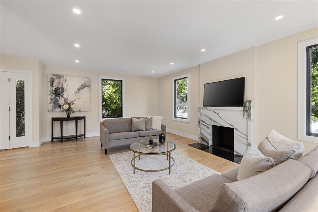 45 Sparks St