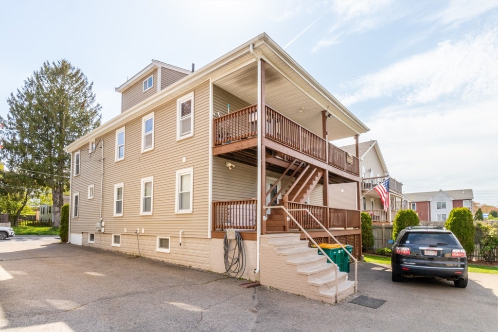 24 Short St