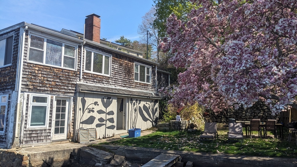 10 Coral Hill Rd