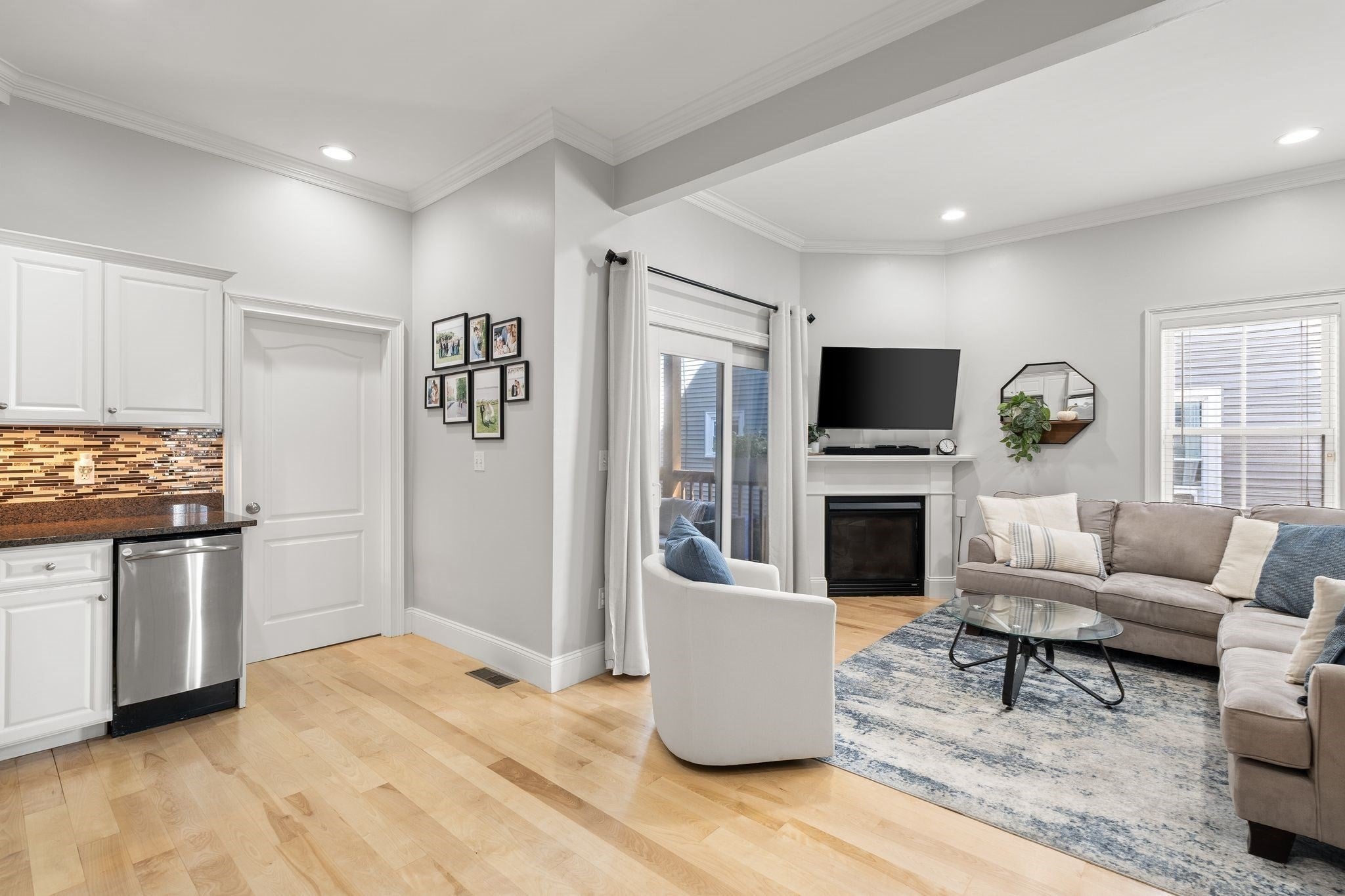 534 E 5th St #1, Boston, MA Photo #8