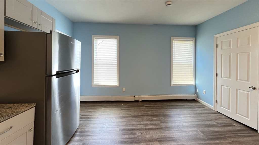 91 N Main St 4