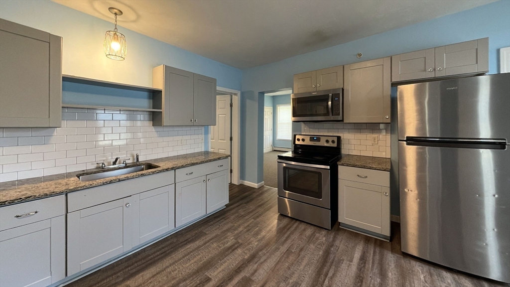 91 N Main St 4
