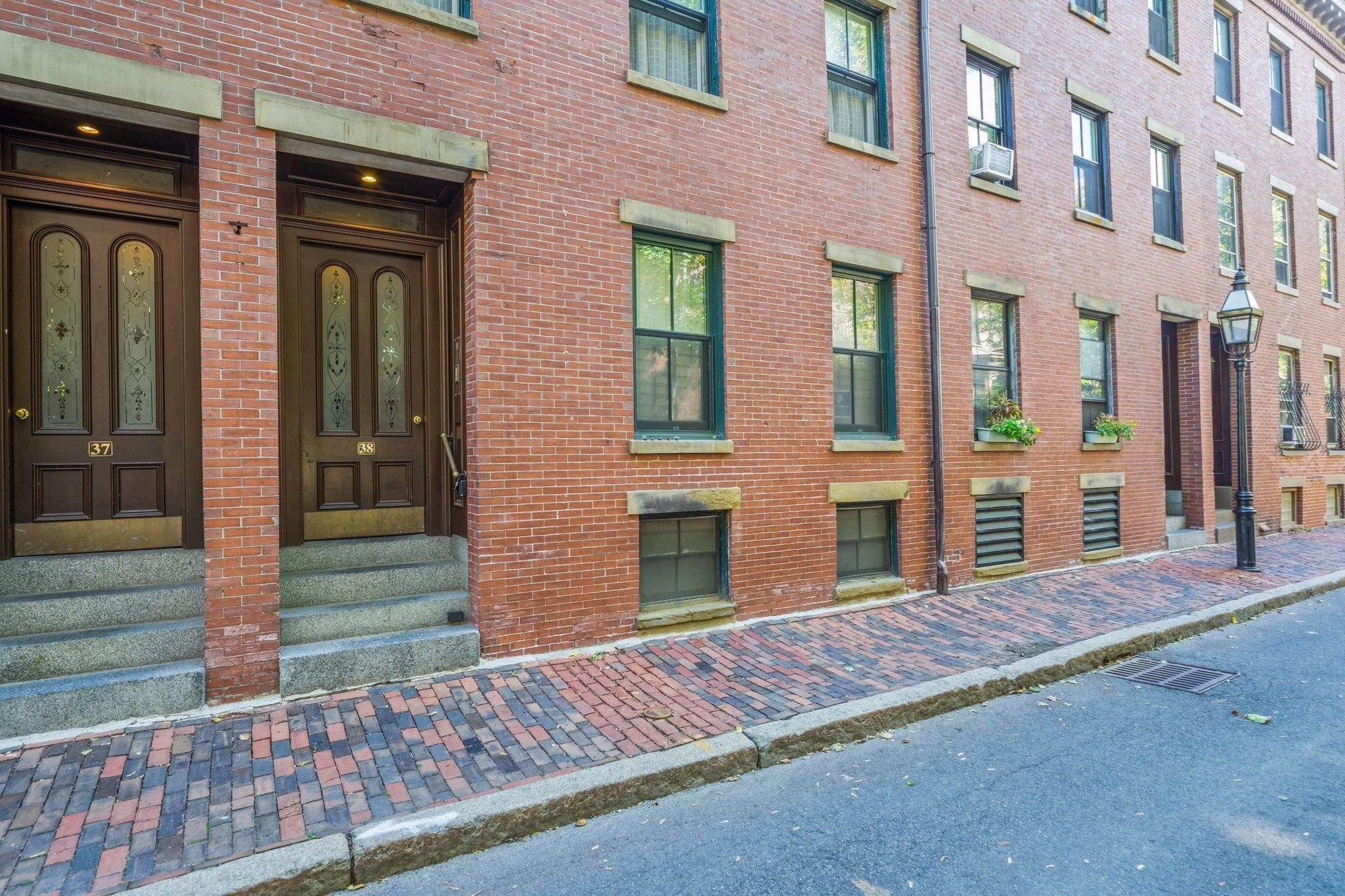38 Lawrence Street 21