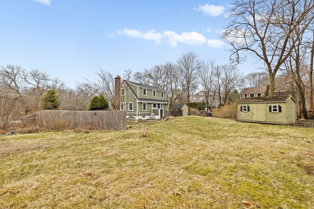 77 Cushing Rd