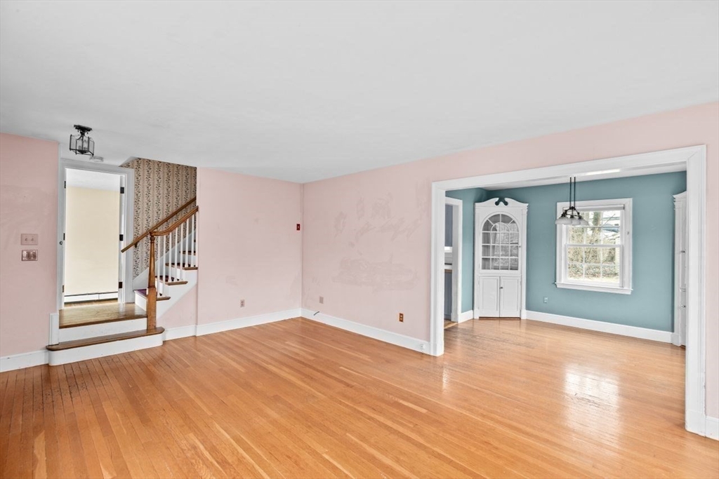77 Cushing Rd
