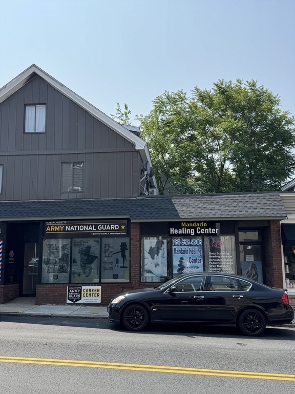 7 Montvale Ave 15-21