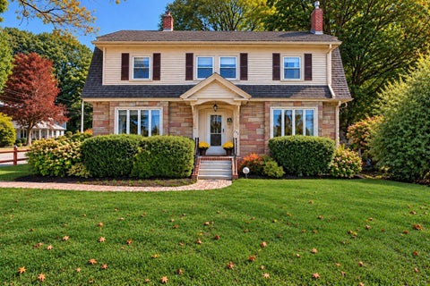 Photo of 246 Chestnut Street, Gardner, MA 01440 (MLS # 73583470)