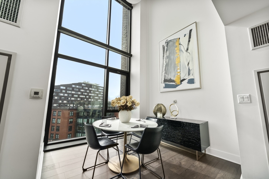 14 West Broadway 707
