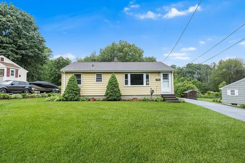 74 Wyoming Dr Holden MA 01520