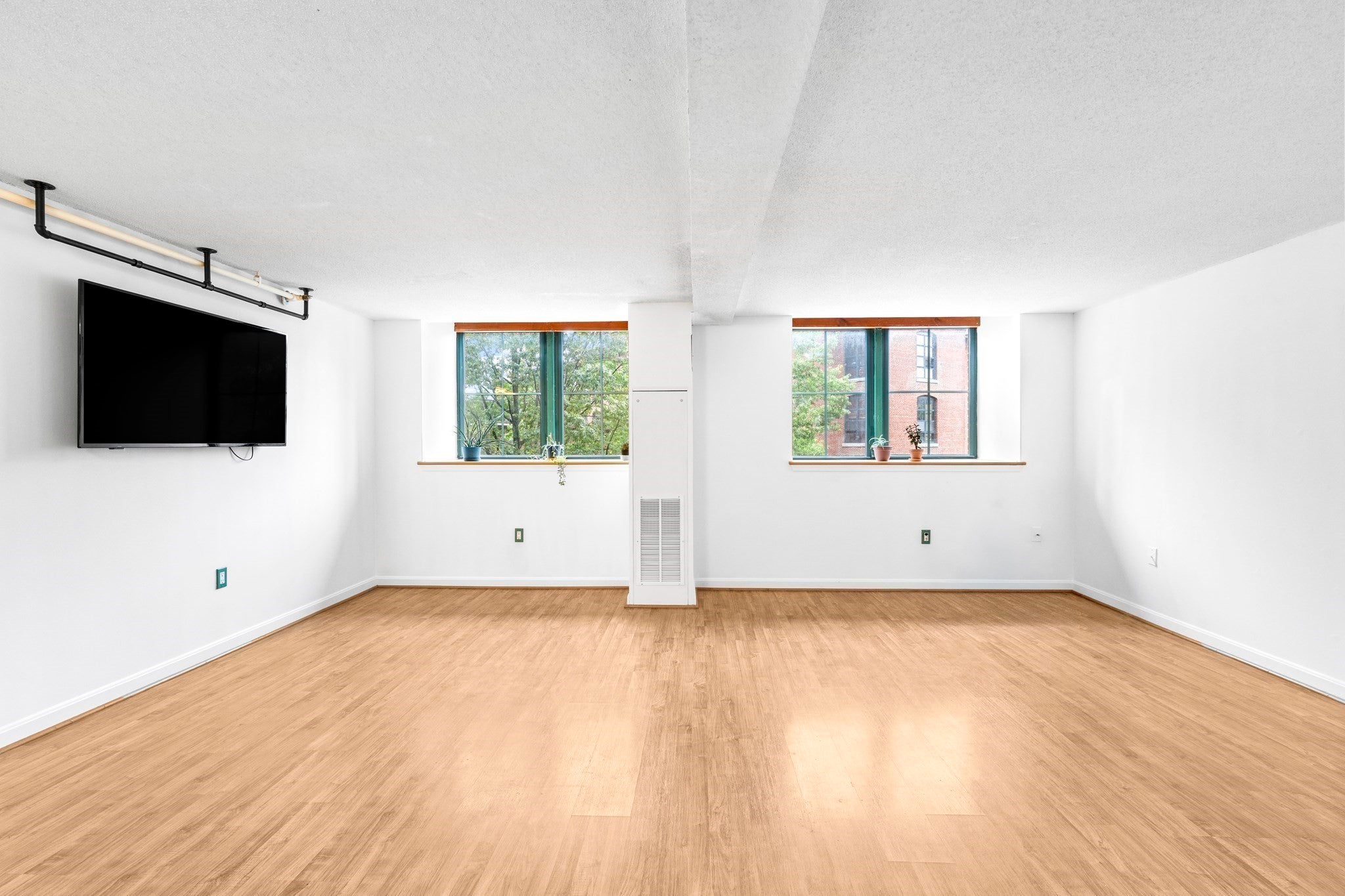 200 Market St 306