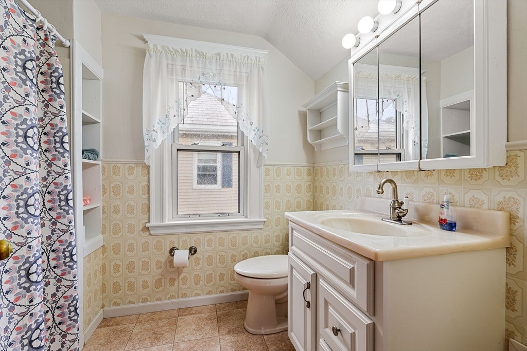 50 Stearns Ave, Medford, MA Photo #33