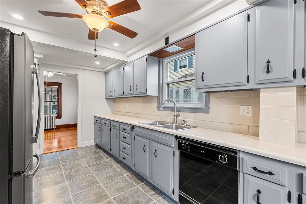 50 Stearns Ave, Medford, MA Photo #17
