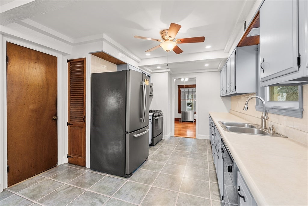 50 Stearns Ave, Medford, MA Photo #18