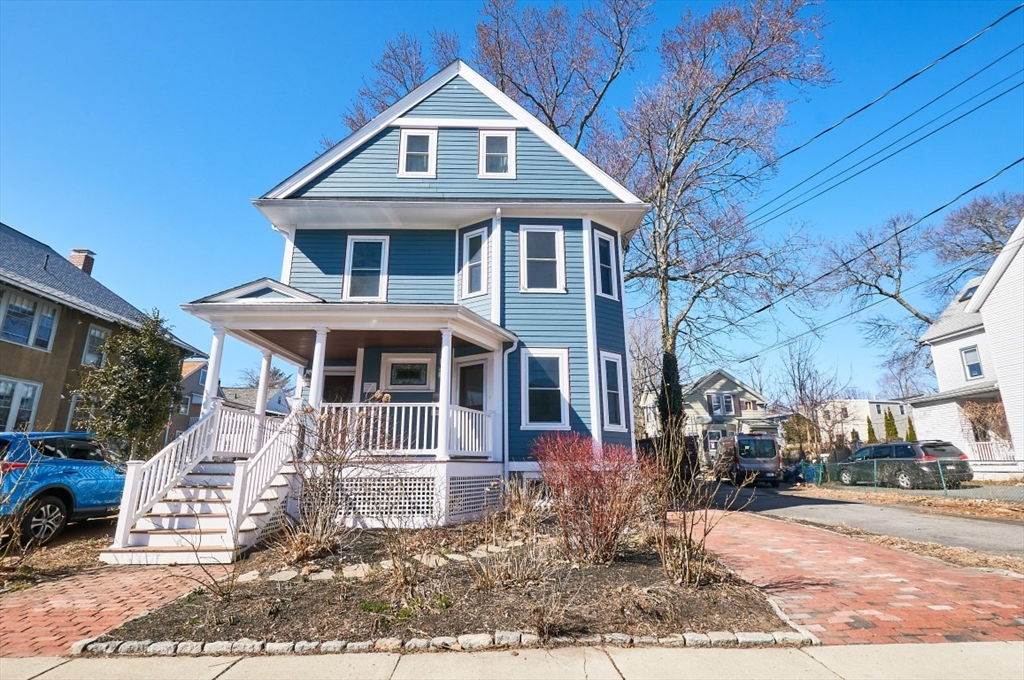 Click for 221 White Street #1, Belmont, MA slideshow Click for 221 White Street #1, Belmont, MA slideshow