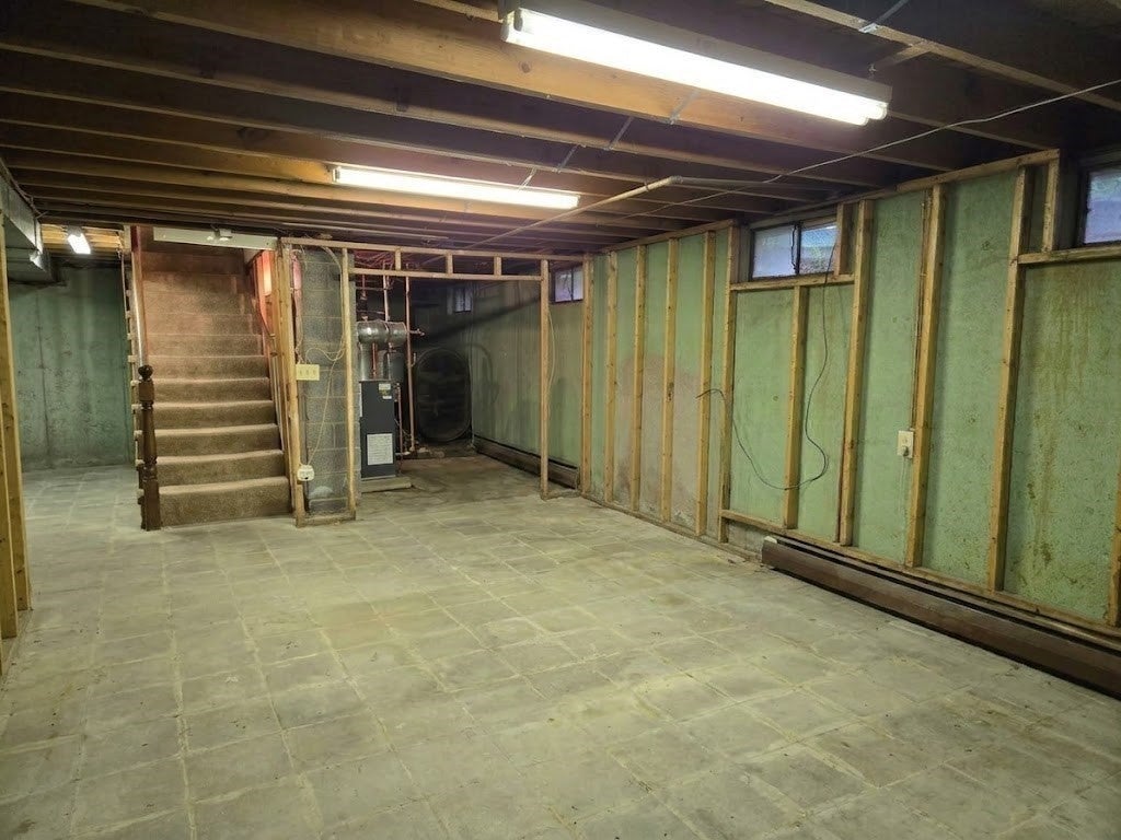 27 Feeding Hills Rd, Southwick, MA Photo #12