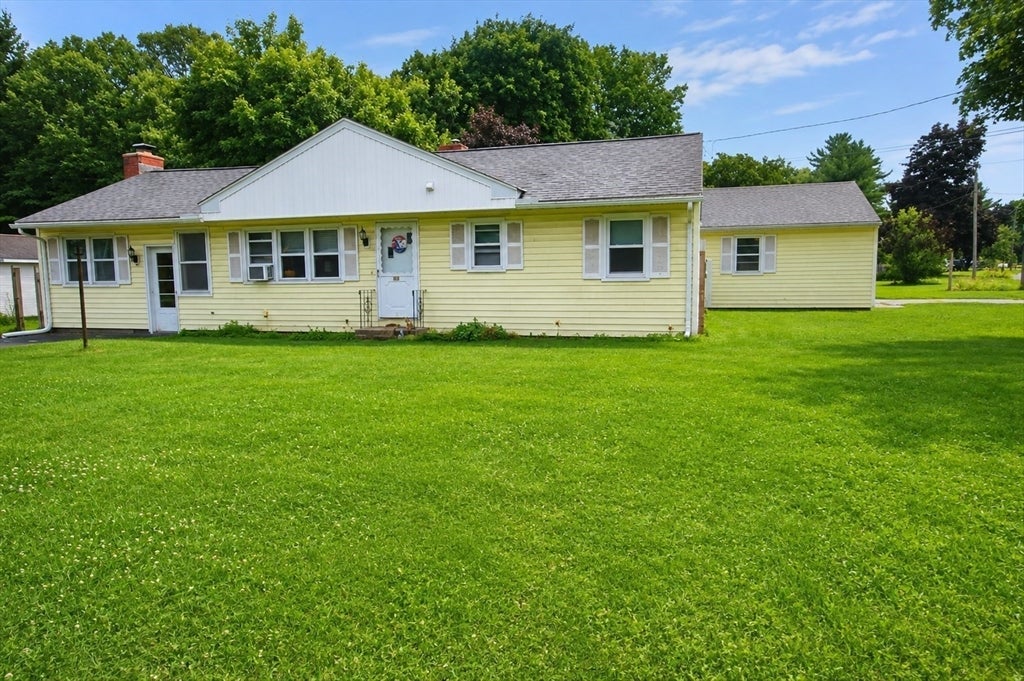 Photo of 27 Feeding Hills Rd, Southwick, MA