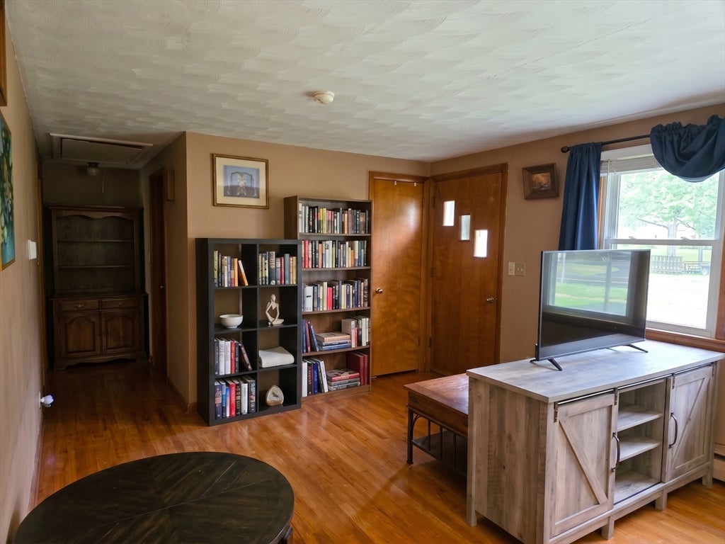 27 Feeding Hills Rd, Southwick, MA Photo #4