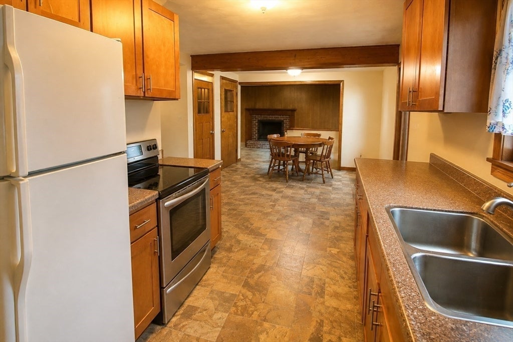 27 Feeding Hills Rd, Southwick, MA Photo #3
