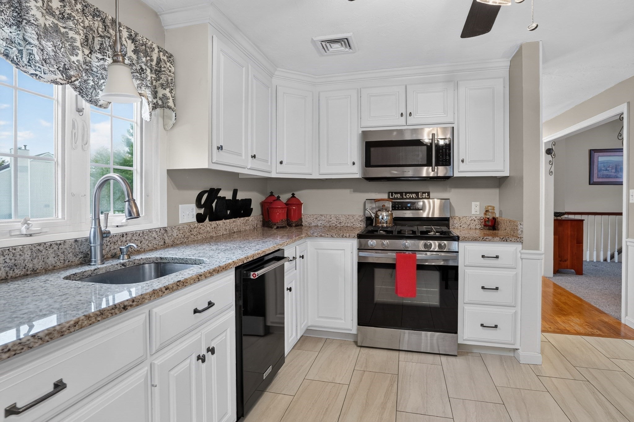 675 Oak Street, Franklin, MA, 675 Oak Street, Franklin, MA Photo #6