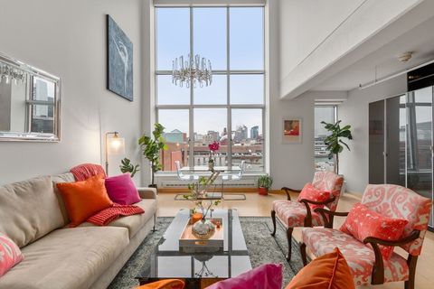 25 Channel Center St 807 Boston MA 02210