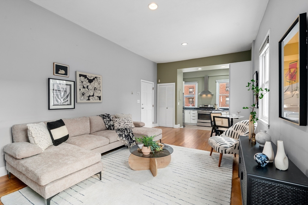 172 Bunker Hill St 1