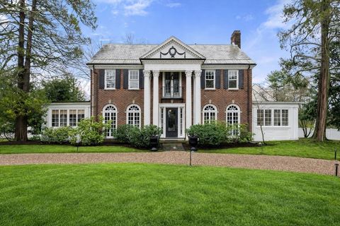 Photo of 5 Hammond St, Newton, MA 02467 (MLS # 73493868)