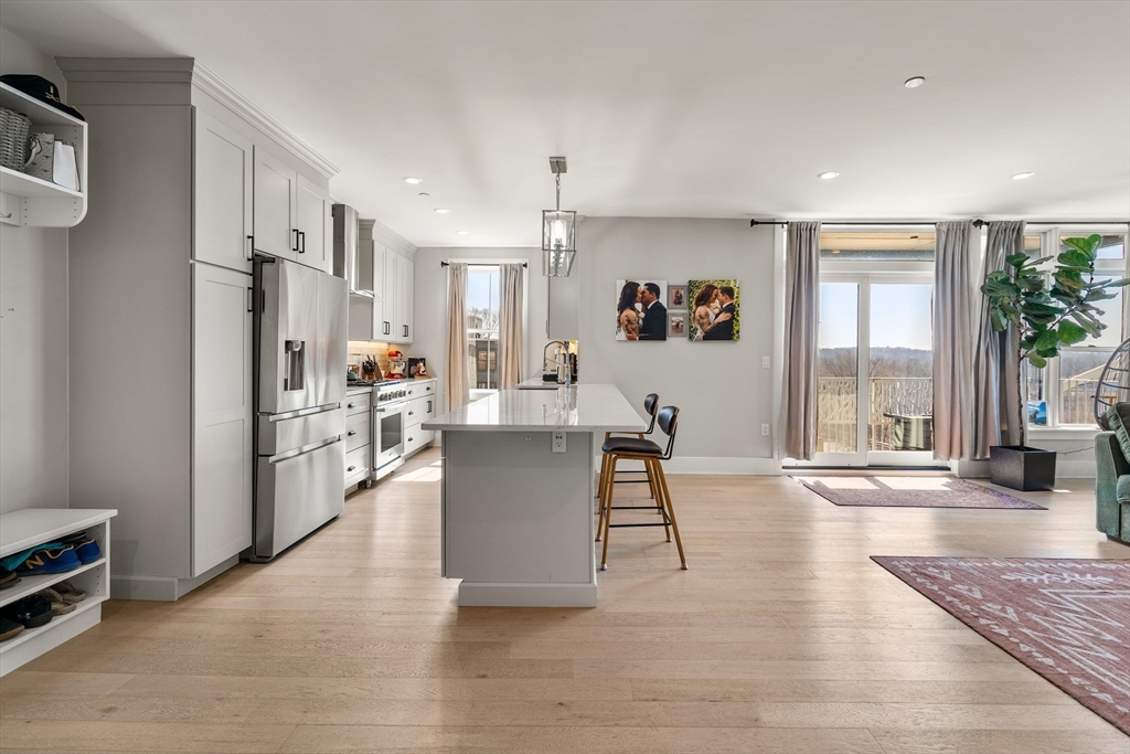 11 Oak Grove Ter 301