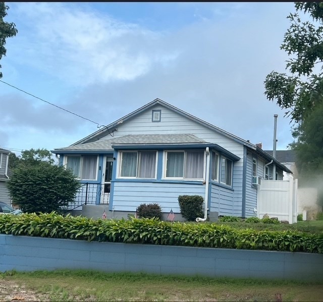 284 Plymouth Ave