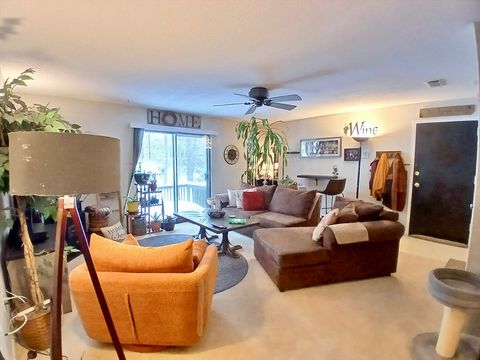 Photo of 24 Thayer Pond Dr #17, Oxford, MA 01537 (MLS # 73473504)