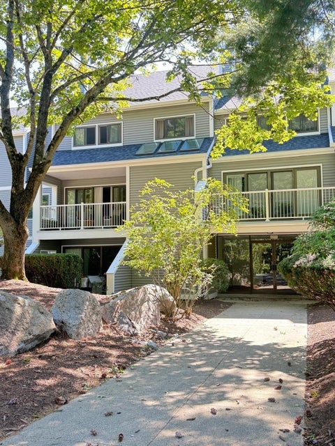 Photo of 1100 Salem St #96, Lynnfield, MA 01940 (MLS # 73577585)