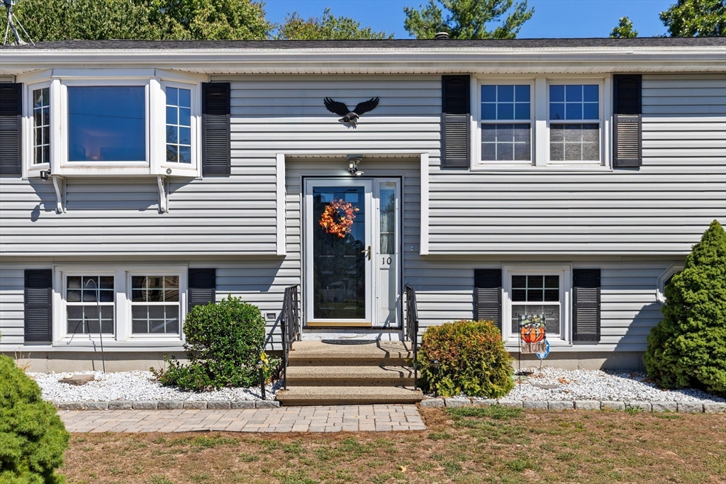 10 Wentworth Drive