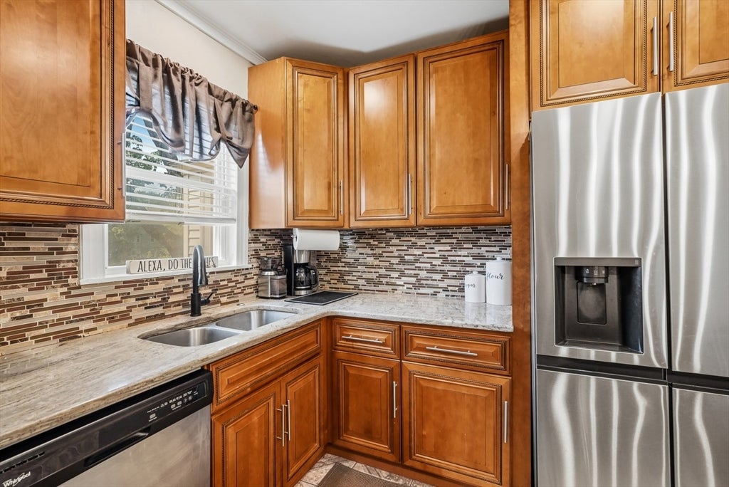177-179 Pilgrim Ave, Worcester, MA, 177-179 Pilgrim Ave, Worcester, MA Photo #11