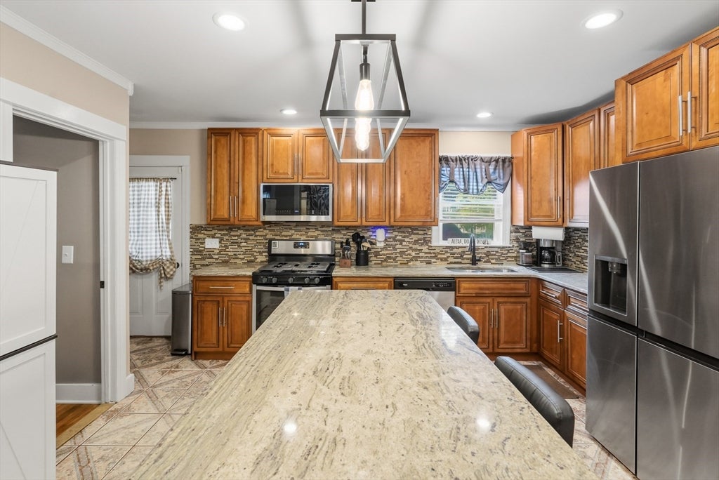 177-179 Pilgrim Ave, Worcester, MA, 177-179 Pilgrim Ave, Worcester, MA Photo #8