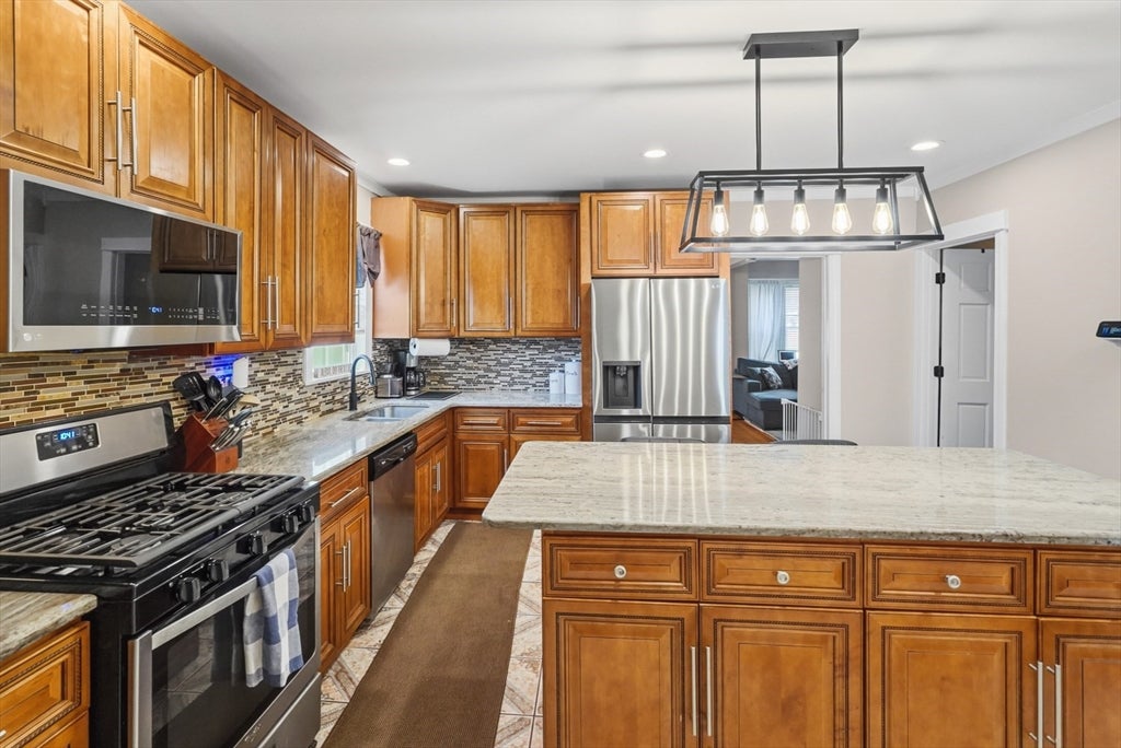 177-179 Pilgrim Ave, Worcester, MA, 177-179 Pilgrim Ave, Worcester, MA Photo #10