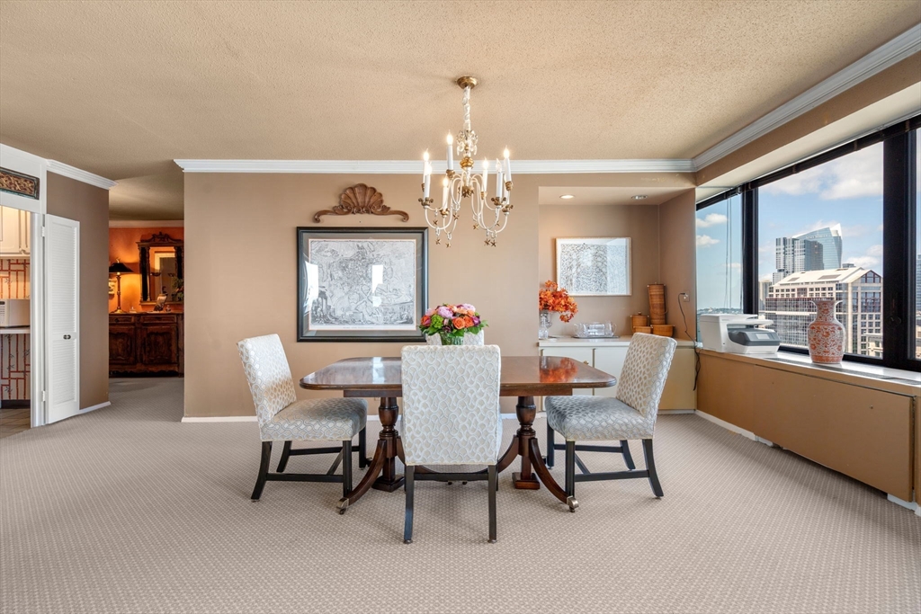 85 E India Row 18B