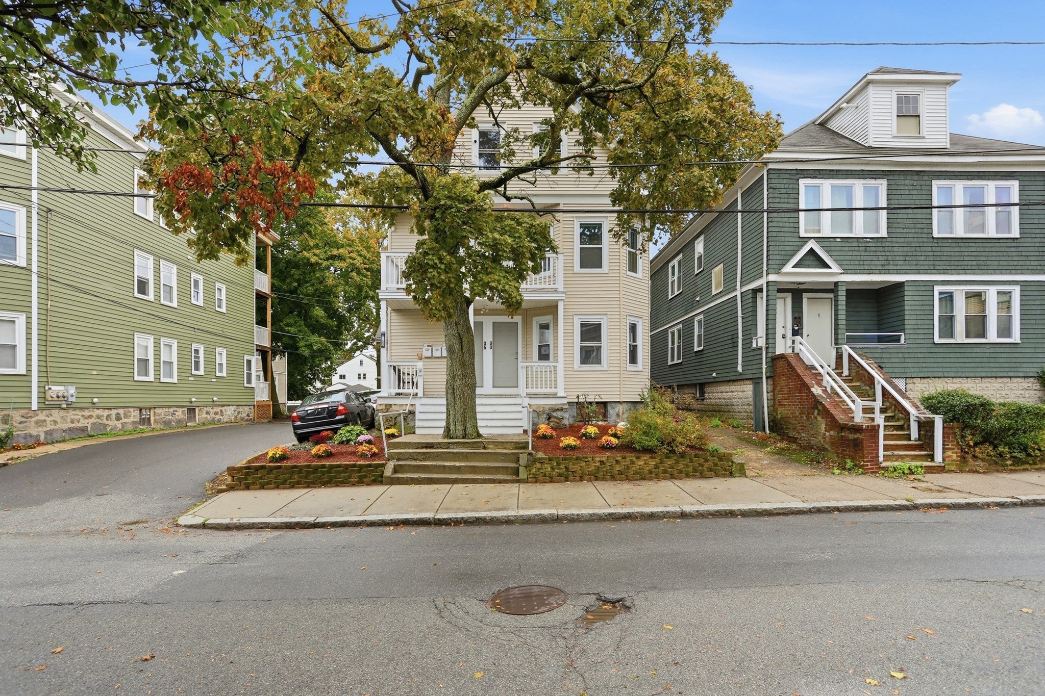 33-35 Upham St