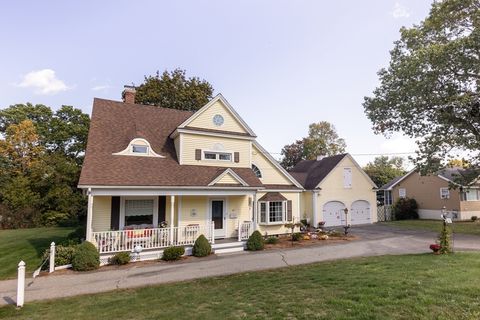 Photo of 47 Elm St, Methuen, MA 01844 (MLS # 73508586)