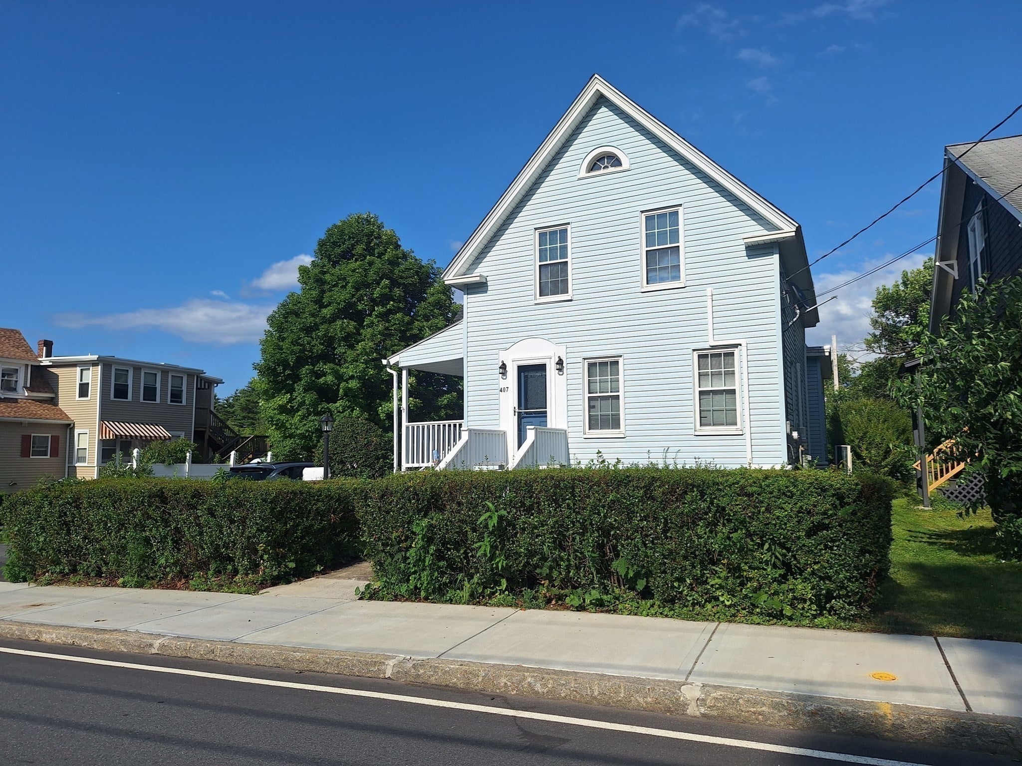 407 Clarendon St - Photo 3