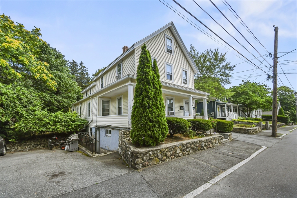 22 Beacon St