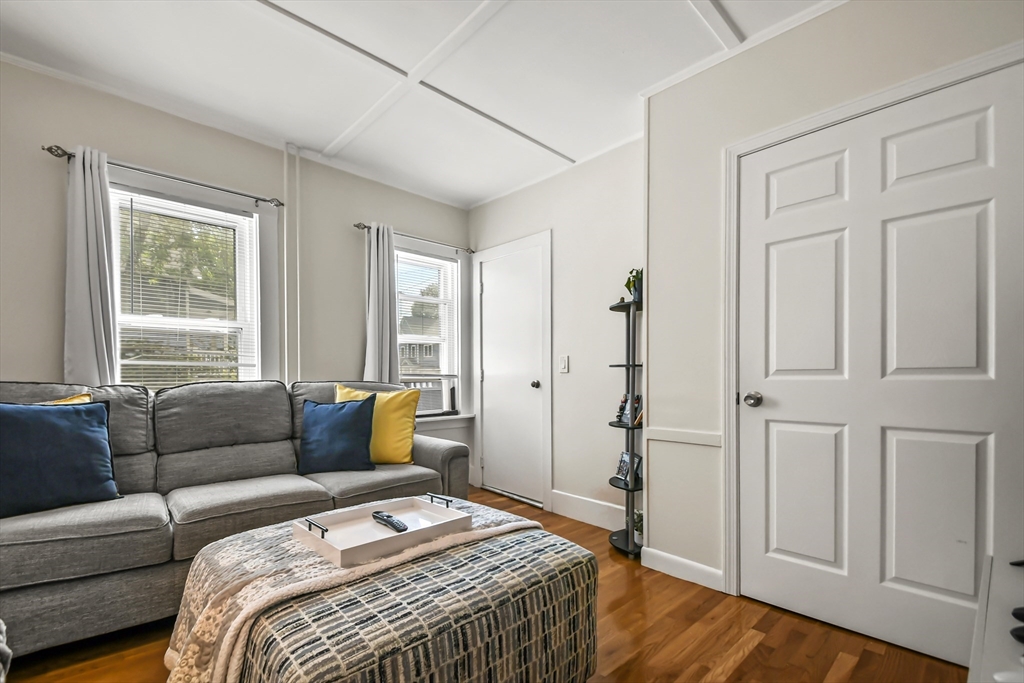 22 Beacon St