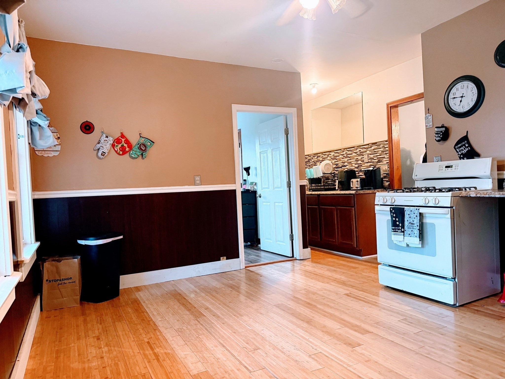 238 Pleasant St, Southbridge, MA, 238 Pleasant St, Southbridge, MA Photo #2